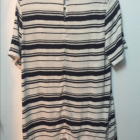 H&M Black and White Blouse - Picture 3 of 4